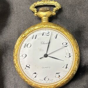 Vintage Chantel Elegant Gold and White Quartz Wall Clock